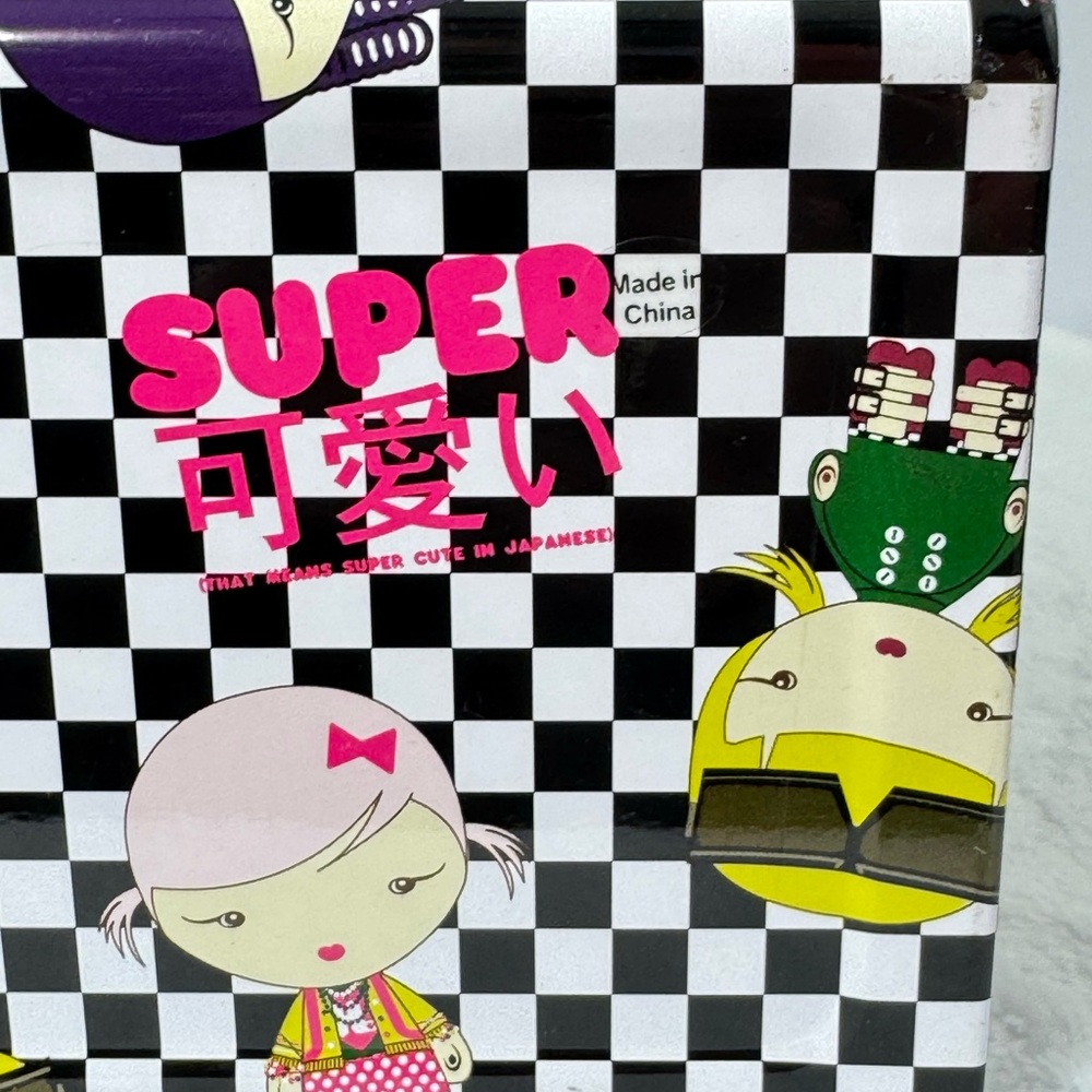 Gwen Stefani Harajuku Girls Limited Edition Checkered Lunch Box Make-up Tin New - Picture 9 of 15